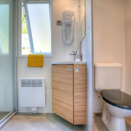 6p 3bdrms Aircon Camping