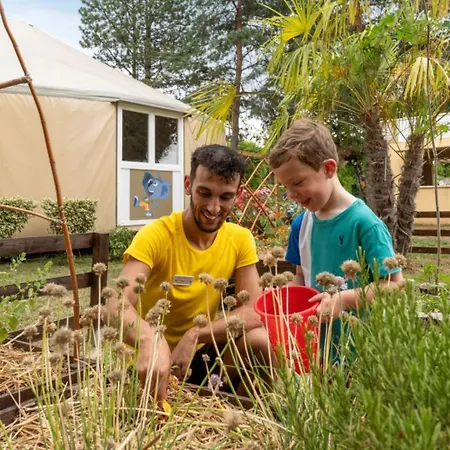 6p 3bdrms Aircon Camping