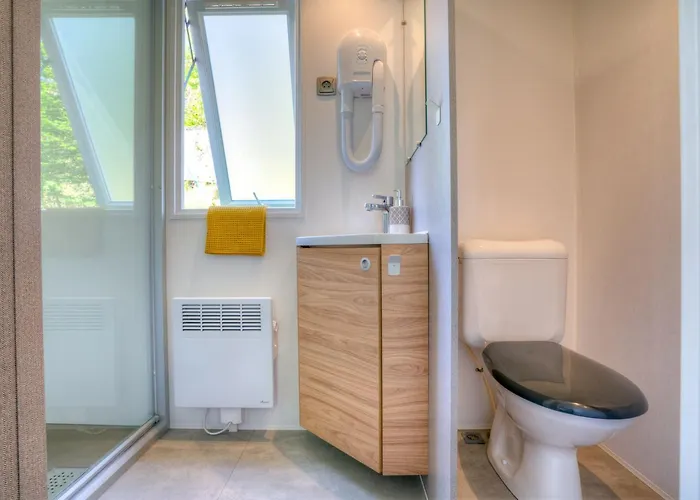 6p 3bdrms Aircon Camping