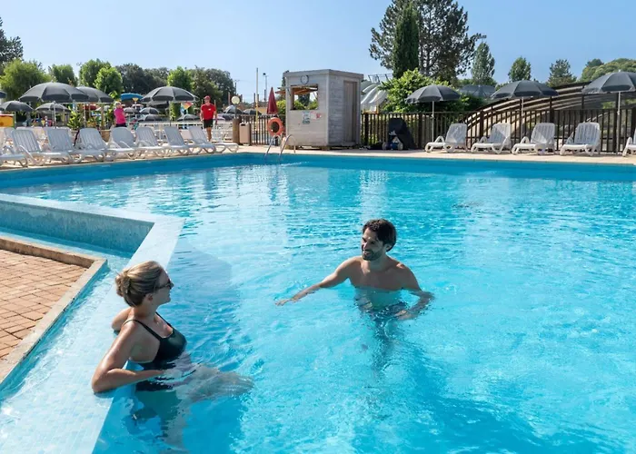 6p 3bdrms Aircon Camping *